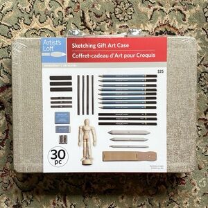 BNIB Artist's Loft 30 Piece Sketching Gift Art Kit with Carrying Case